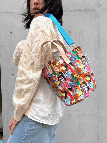 <Limited Quantity> "Lightweight and Easy to Wipe" Coated PVC (Round Bottom Bag) Strong Together