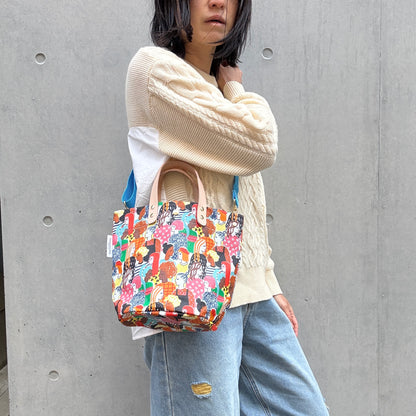 <Limited Quantity> "Lightweight and Easy to Wipe" Coated PVC (Round Bottom Bag) Strong Together