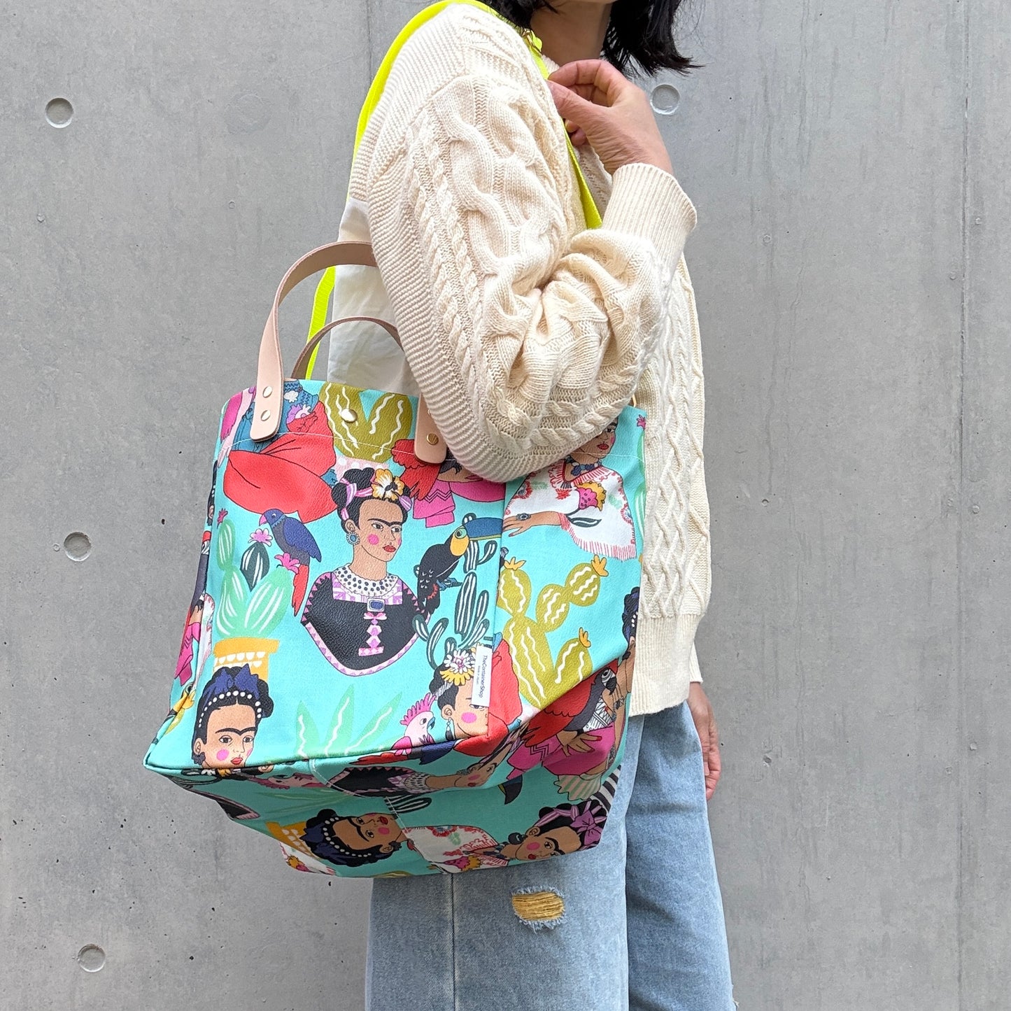 ＜数量限定＞「軽くて拭ける」Coated PVC（SQL）Frida con la Plums