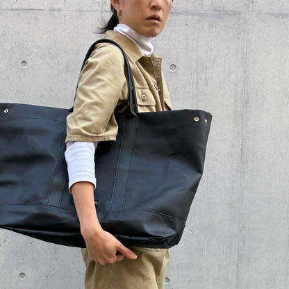 ＜先行発売＞「軽くて拭ける」Coated PVC Camouflage（トートXL）