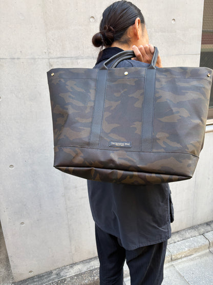 ＜先行発売＞「軽くて拭ける」Coated PVC Camouflage（トートXL）