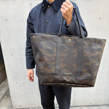 ＜先行発売＞「軽くて拭ける」Coated PVC Camouflage（トートXL）