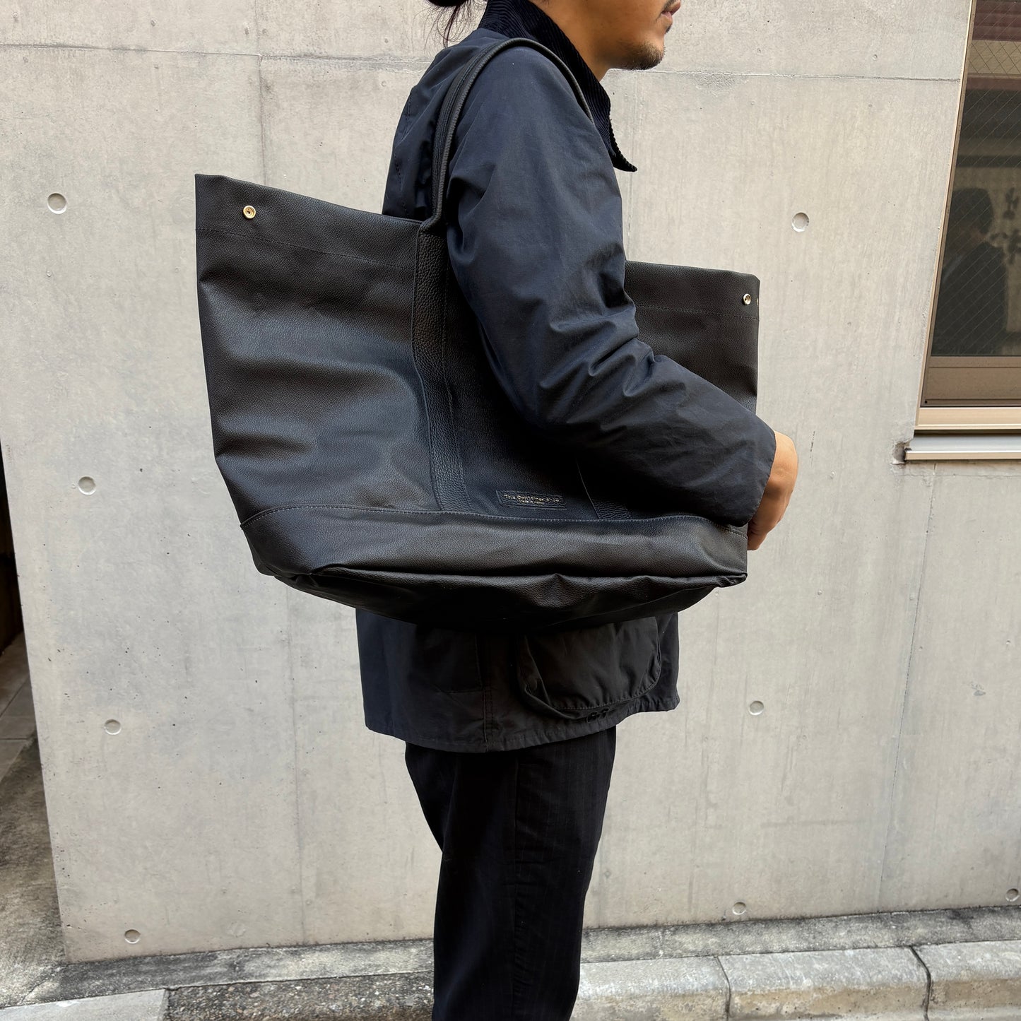 ＜先行発売＞「軽くて拭ける」Coated PVC Camouflage（トートXL）