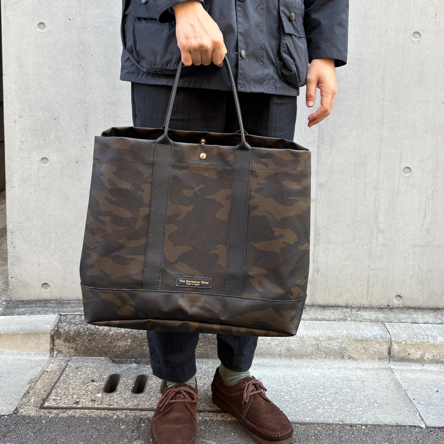 ＜先行発売＞「軽くて拭ける」Coated PVC Camouflage（トートXL）