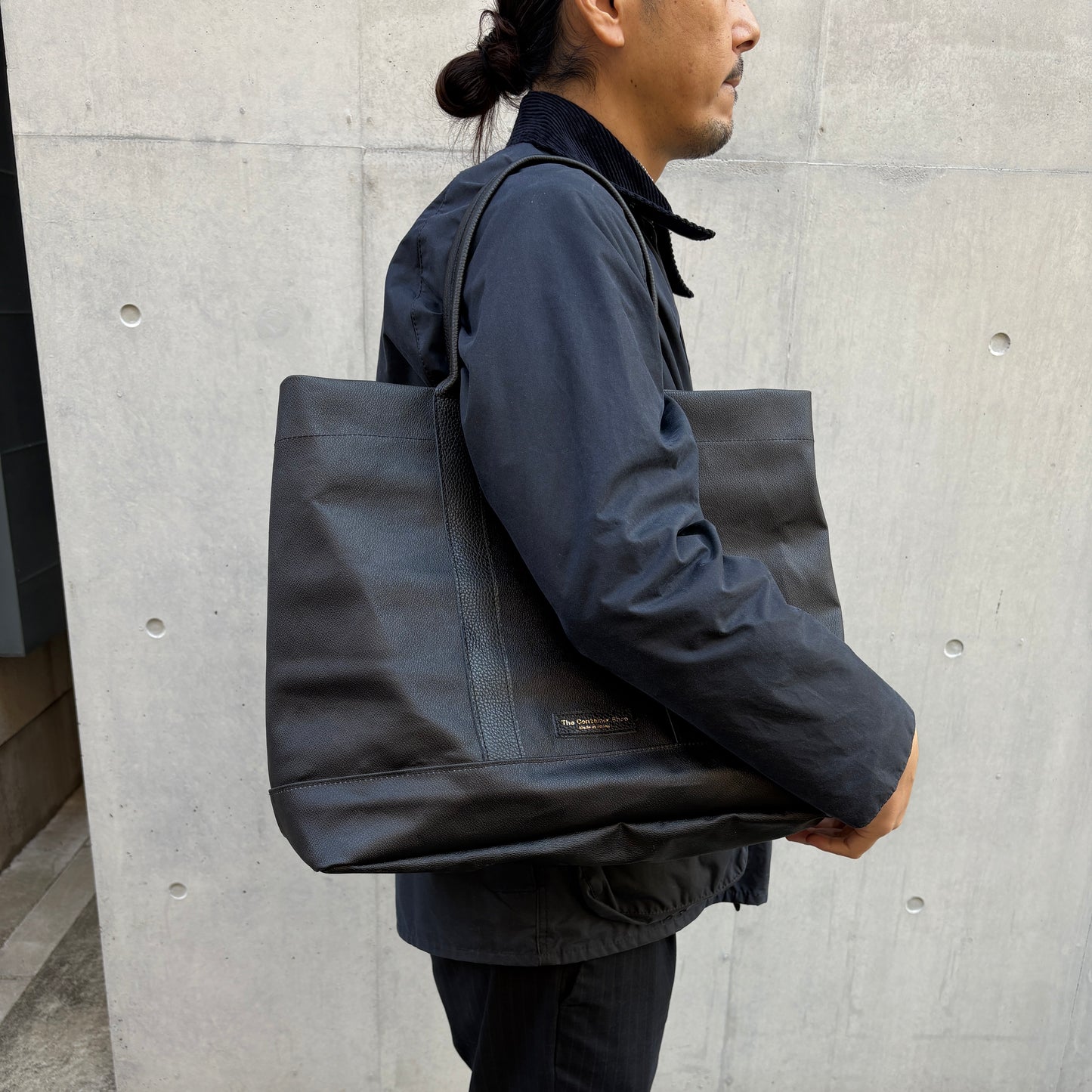 ＜先行発売＞「軽くて拭ける」Coated PVC Camouflage（トートXL）