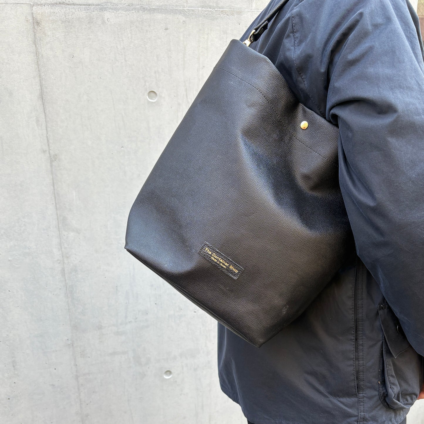 「軽くて拭ける」Coated PVC Camouflage（Shoulder BAG)