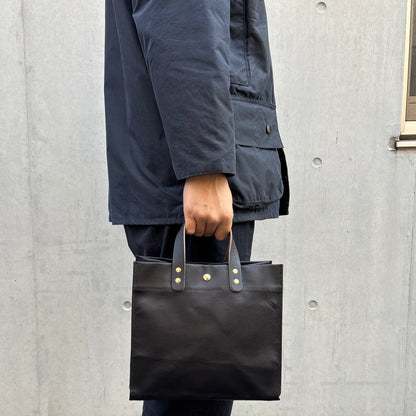 "Lightweight and easy to wipe" Coated PVC (Rectangle S) MILK TEA