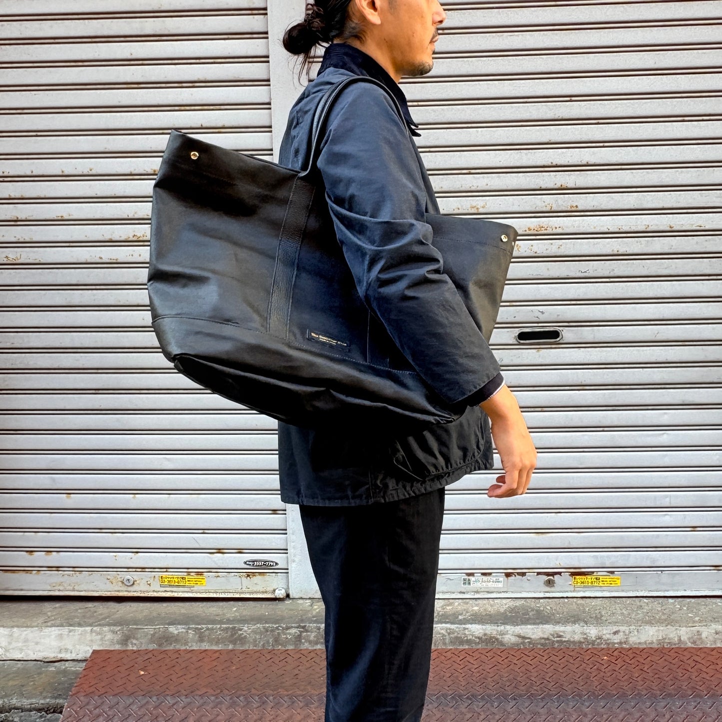 ＜先行発売＞「軽くて拭ける」Coated PVC Camouflage（トートXL）