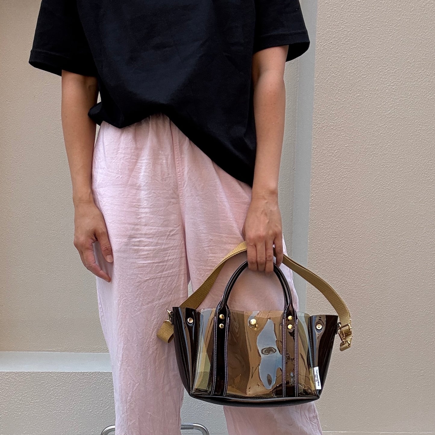 ＜限定カラー＞Colored PVC(ClearHandle)ToteM/Two-Tone Brown