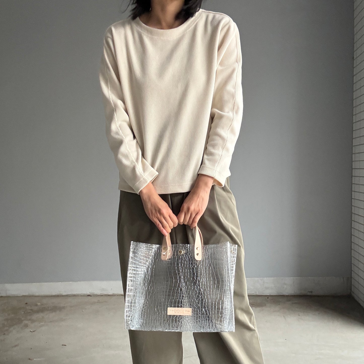 残りわずか）＜新色＞Colored PVC(LeatherHandle)Tote L/ 🐊Crocodile TOMEI