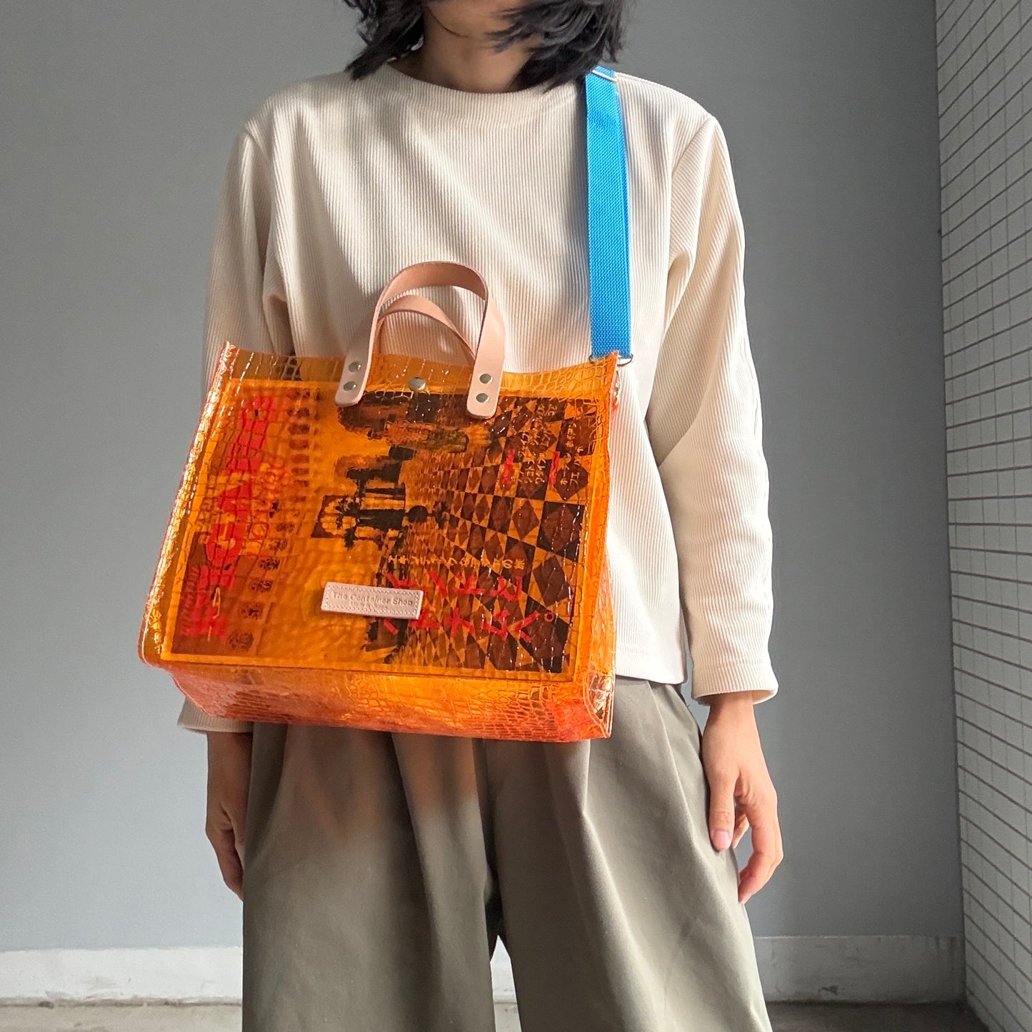 ＜予約＞Colored PVC(LeatherHandle)Tote L/🐊 Crocodile Orange