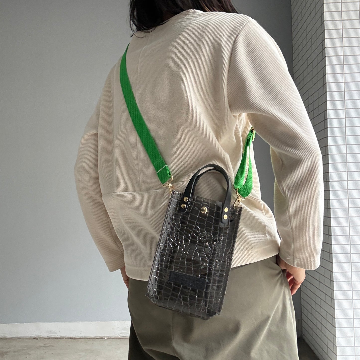 Colored PVC (Leather Handle) Pochette / 🐊 Crocodile Black