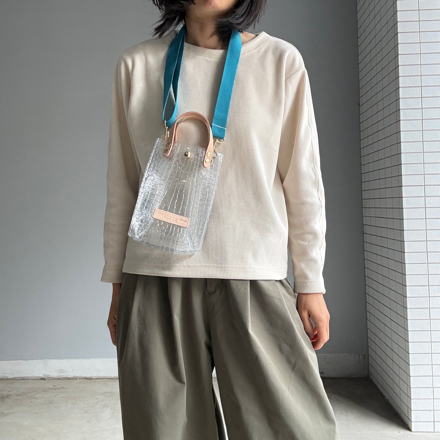 残りわずか）＜新色＞Colored PVC(LeatherHandle)Pochette/🐊Crocodile TOMEI