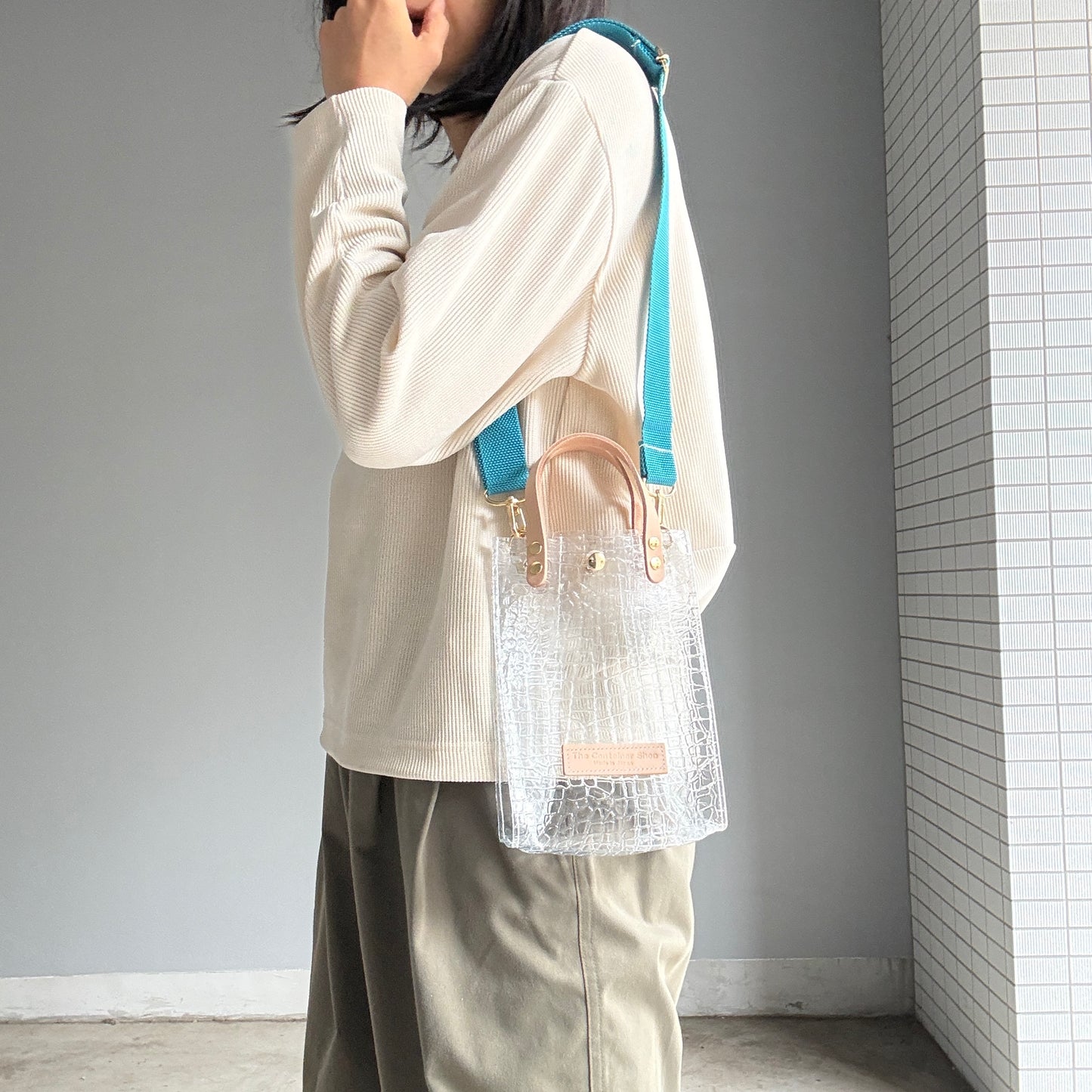 残りわずか）＜新色＞Colored PVC(LeatherHandle)Pochette/🐊Crocodile TOMEI