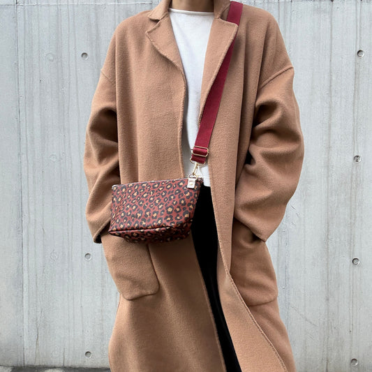 残りわずか＜数量限定＞「軽くて拭ける」Coated PVC Leopard（POCHETTE S)
