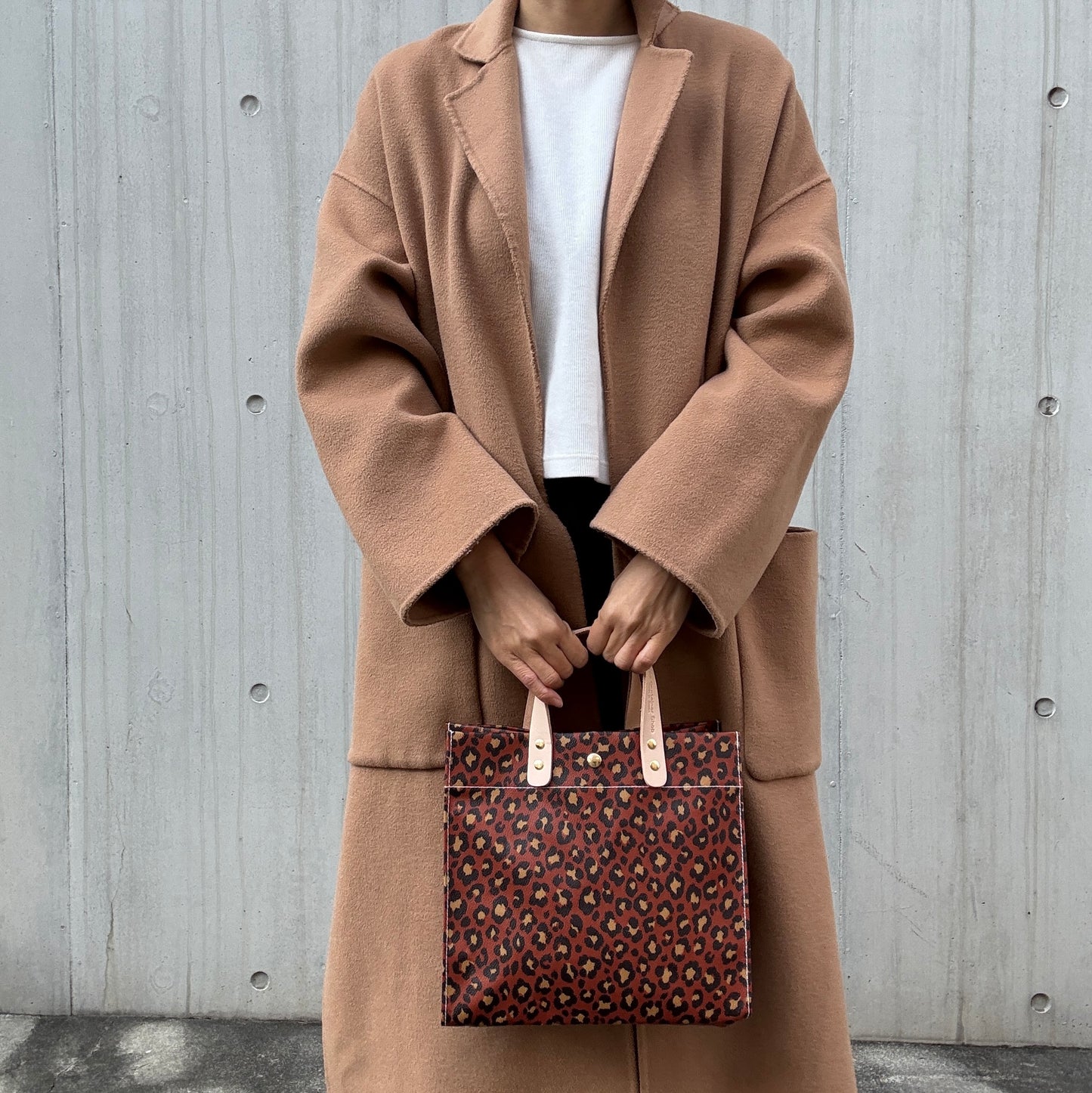 ＜数量限定＞「軽くて拭ける」Coated PVC Leopard（Rectangle M)