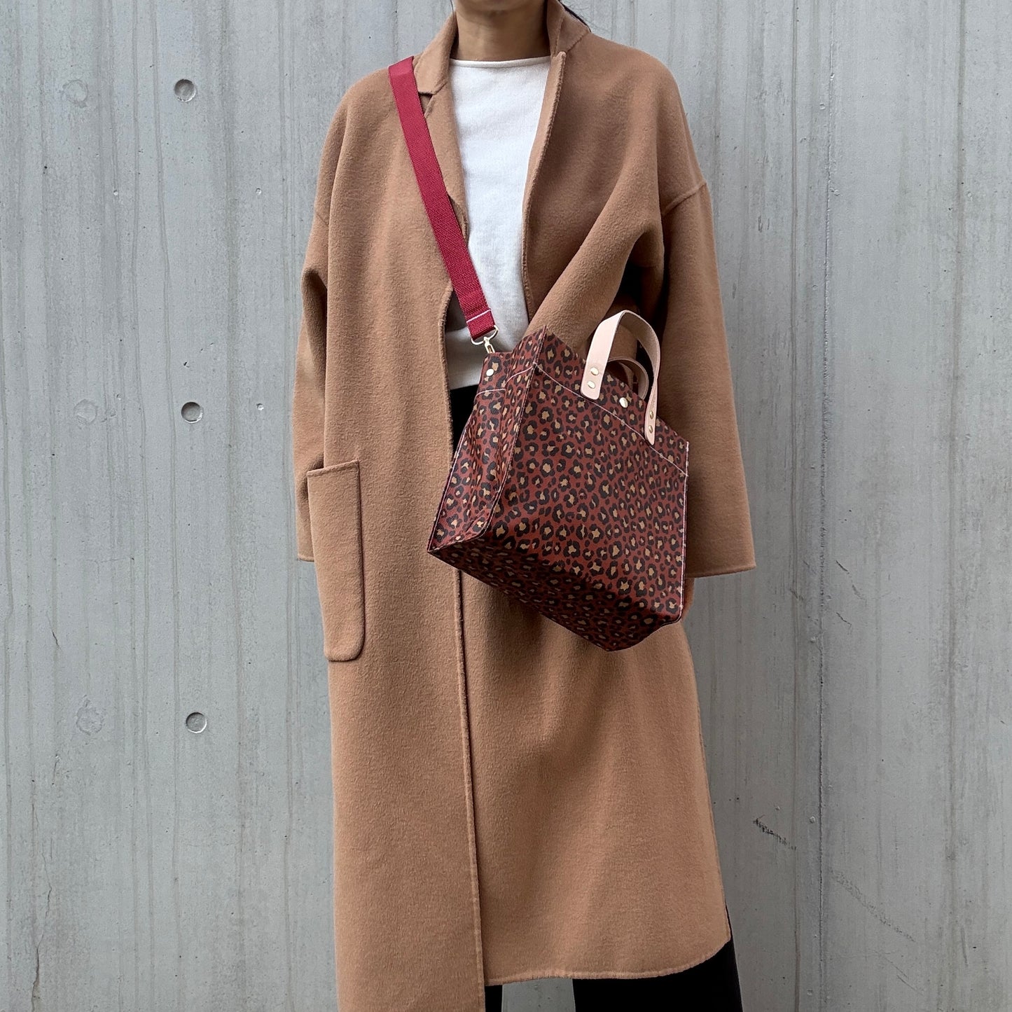 ＜数量限定＞「軽くて拭ける」Coated PVC Leopard（Rectangle M)