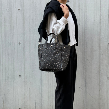 ＜数量限定＞「軽くて拭ける」Coated PVC Leopard（SQ)