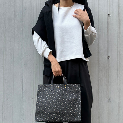 ＜数量限定＞「軽くて拭ける」Coated PVC Loepard（Rectangle L)