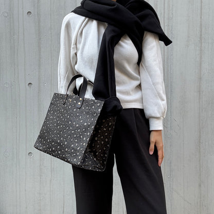 ＜数量限定＞「軽くて拭ける」Coated PVC Loepard（Rectangle L)