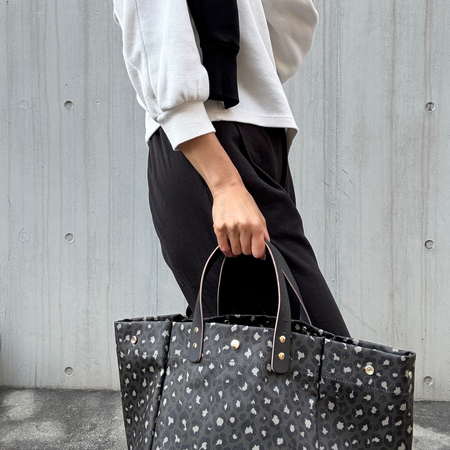 ＜数量限定＞「軽くて拭ける」Coated PVC Leopard（SQL)