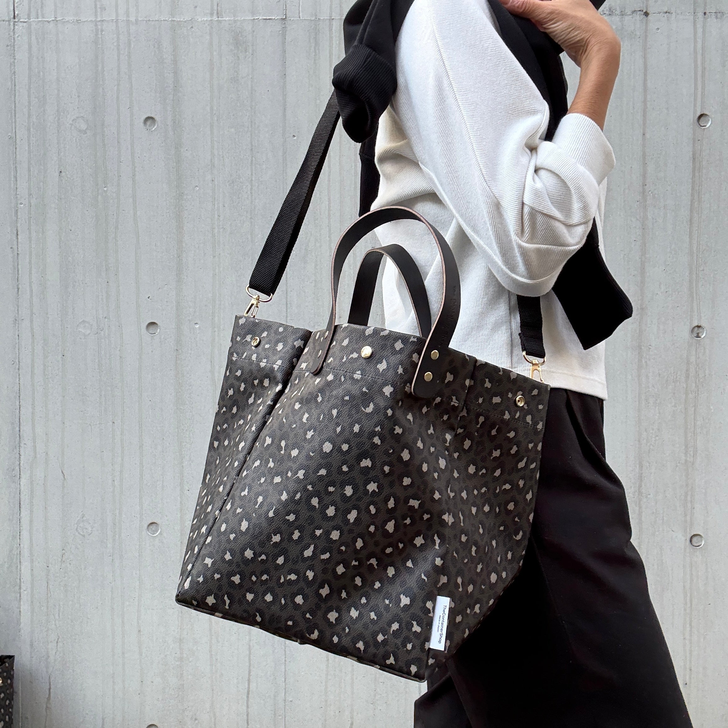 新品　TheContainerShop レオパードバッグ Coated PVC Leopard – TheContainerShop
