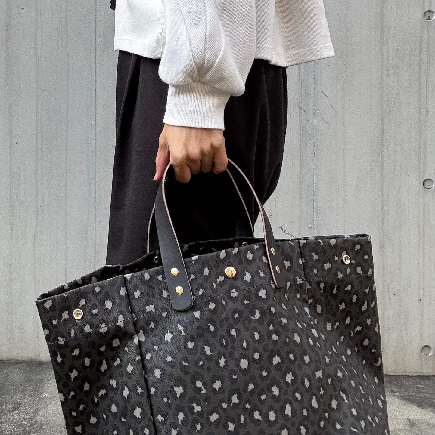 ＜数量限定＞「軽くて拭ける」Coated PVC Leopard（SQL)