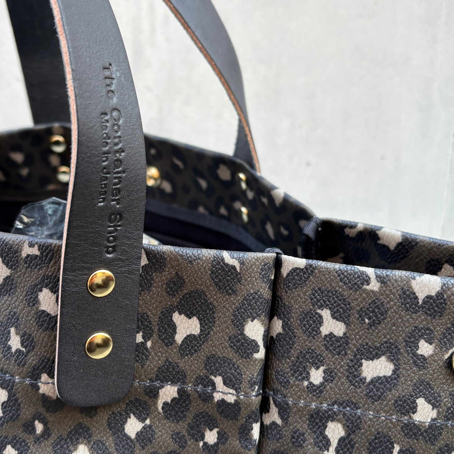 ＜数量限定＞「軽くて拭ける」Coated PVC Leopard（SQL)