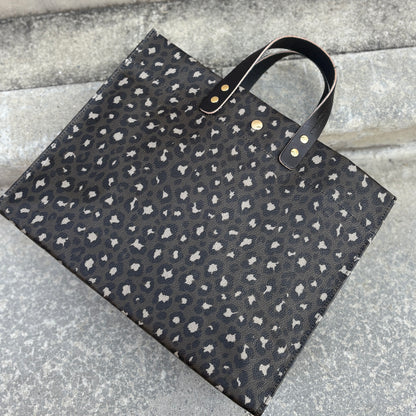 ＜数量限定＞「軽くて拭ける」Coated PVC Loepard（Rectangle L)