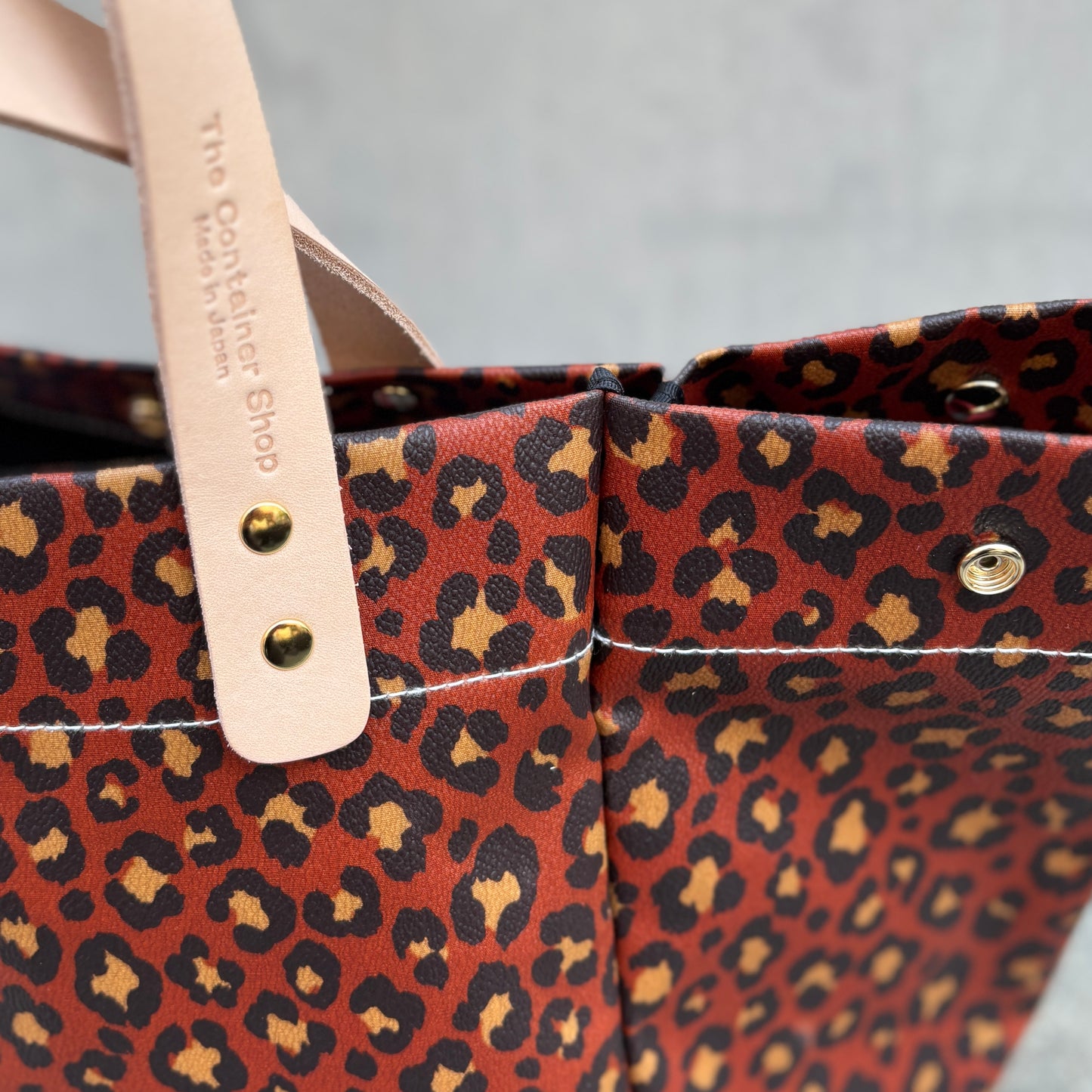 ＜数量限定＞「軽くて拭ける」Coated PVC Leopard（SQL)