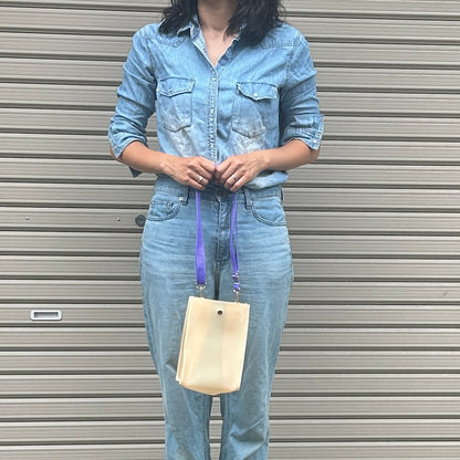 Colored PVC/Tumbler Pochette Ecru