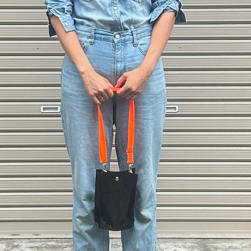 Colored PVC/Tumbler Pochette Black