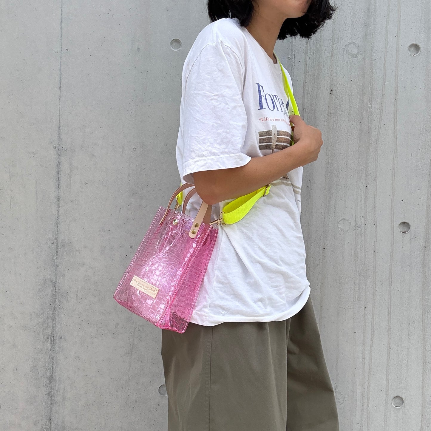 新色数量限定＜8月下旬発送＞Colored PVC(LeatherHandle)Pochette/🐊Crocodile Light Pink