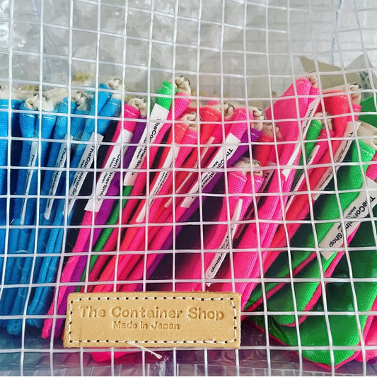 残りわずか）　カラフルなハイライトカラー（ポーチ3点）