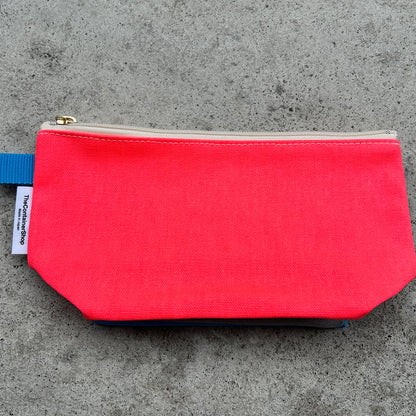 Tricolor pouch