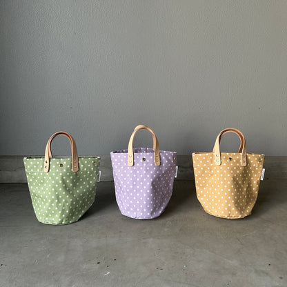 3,500 yen (tax included) "Wipeable" PVC processing (round bottom tote) dot pattern