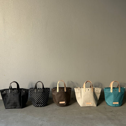 残1点「軽くて拭ける」PVC加工（SQ）  IVORY