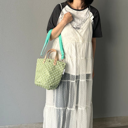 3,500 yen (tax included) "Wipeable" PVC processing (round bottom tote) dot pattern