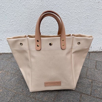 残1点「軽くて拭ける」PVC加工（SQ）  IVORY